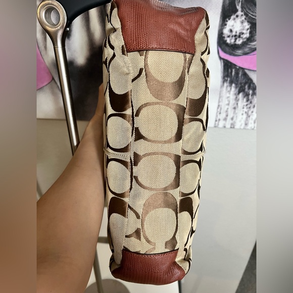 COACH Chelsea Signature Jayden Carryall Shoulder Bag - Picture 9 of 14